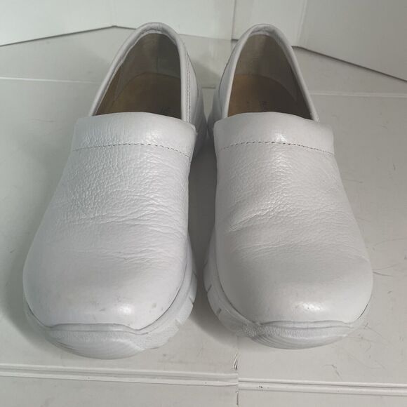 Nurse Mates Libby White‎ Leather Nursing Clogs Women's SZ 7 M Slip Resistant - Picture 2 of 7